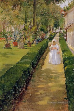  enfants - Enfant sur une promenade de jardin William Merritt Chase